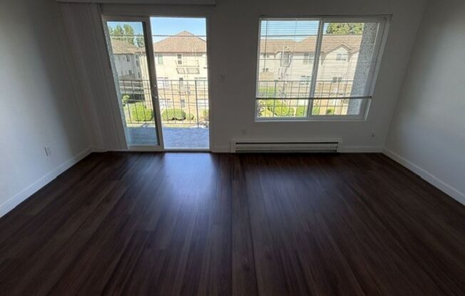 2512 Bayview Apartments