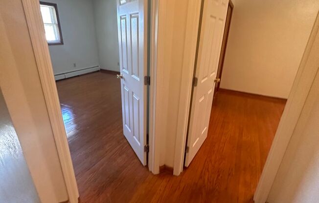 2 beds, 1.5 baths, 900 sqft, $1,440, Unit F-11