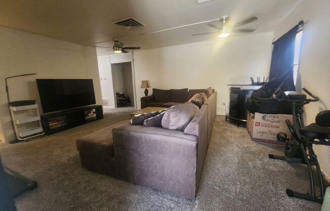 3 Bedroom 2 Bath w/ Solar