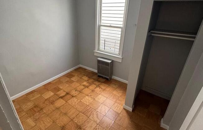 7 VAN CORTLANDT PARK AVE