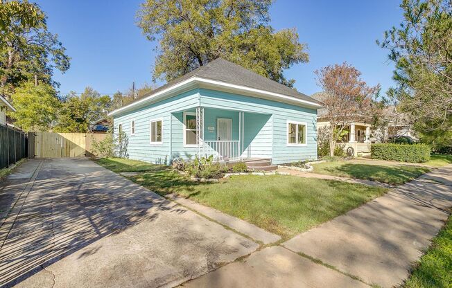 Newly Remodeled 2 Bed, 1 Bath Home near Historic Southside- 76110