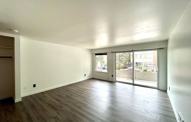 Studio, 1 bath, 464 sqft, $1,225