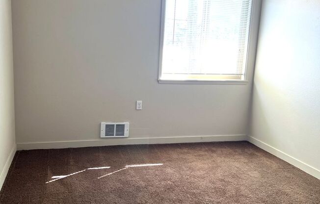 844 BG HANDEL APTS