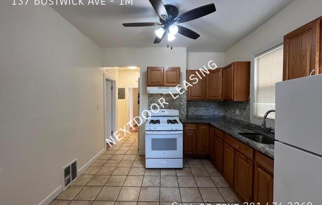 137 BOSTWICK AVE