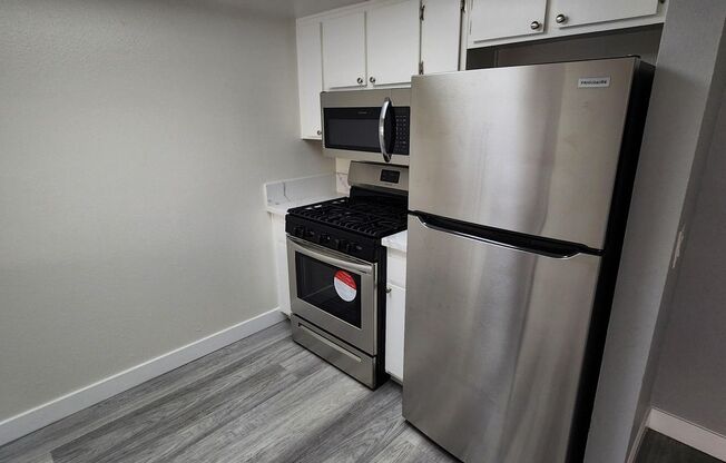 1 bed, 1 bath, 725 sqft, $1,995, Unit 201