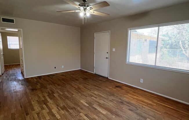 2 beds, 1 bath, 862 sqft, $1,200