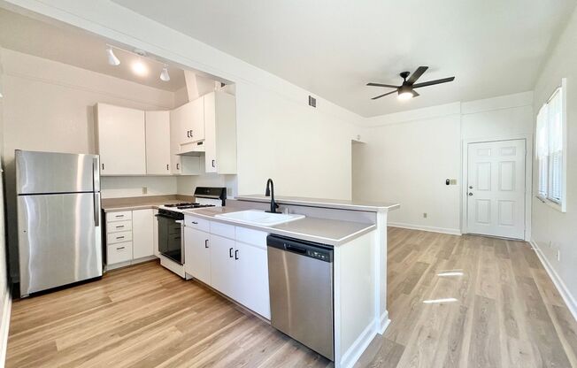 2 beds, 1 bath, $2,395, Unit 02