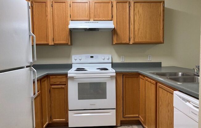 2 beds, 1 bath, 868 sqft, $1,900, Unit 6