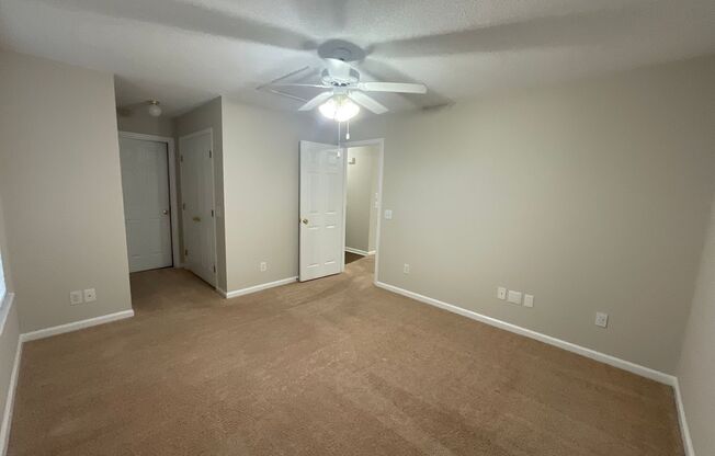 1 bed, 1 bath, 871 sqft, $1,150, Unit 2744-8