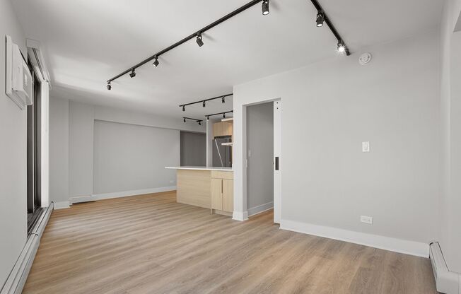 3 beds, 1.5 baths, 1,001 sqft, $3,500, Unit 20C