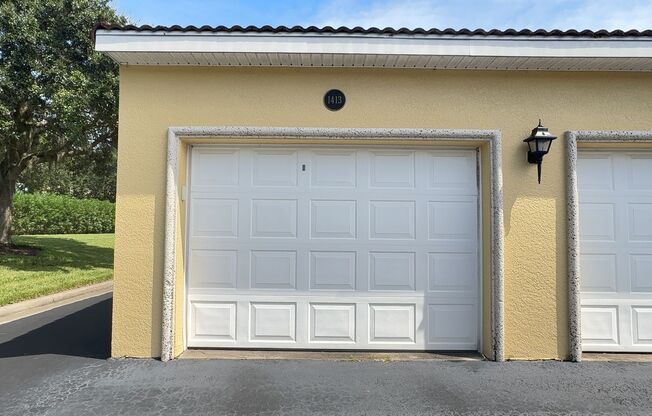 Adorable 2-bedroom, 2-bathroom 1st floor condo located in desirable Canopy Walk, Palm Coast, FL.