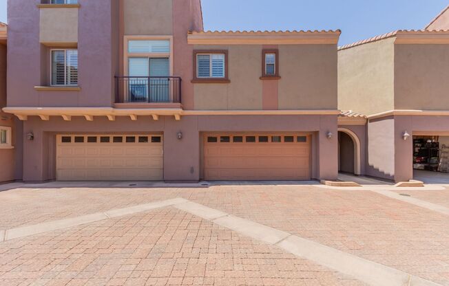 2 beds, 2 baths, $2,900, Unit # 1076