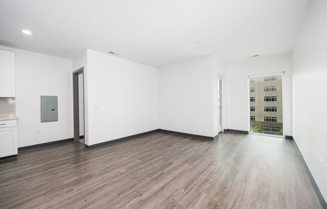 2 beds, 2 baths, 987 sqft, $1,775, Unit 708