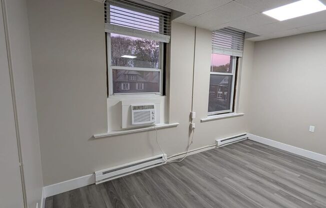 1 bed, 1 bath, 500 sqft, $900, Unit 435