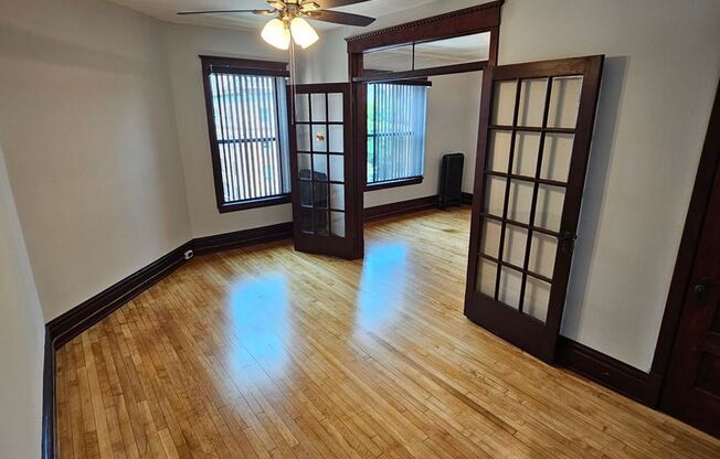 2 beds, 1 bath, 1,020 sqft, $1,625, Unit 905-22