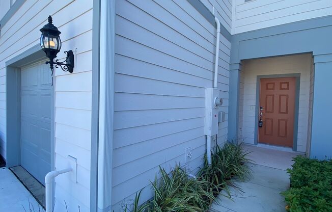 Price Reduced! 3 Bedroom, 2.5 Bath Town Home in Winter Park!