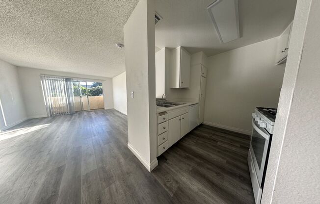 1 bed, 1 bath, 700 sqft, $1,750, Unit 18