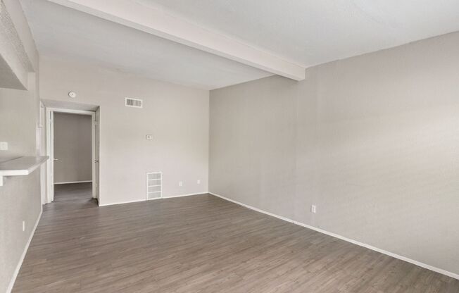 2 beds, 2 baths, 982 sqft, $1,099, Unit 218