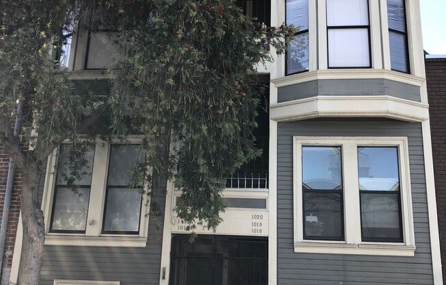 Bright & Spacious One Bedroom, Recently Renovated, W&D in Unit.  Available Now!