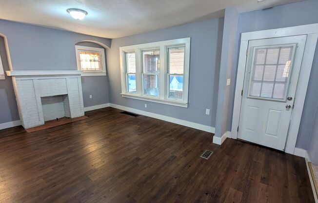 3 Bedroom 1.5 Bathroom House (Greenfield)