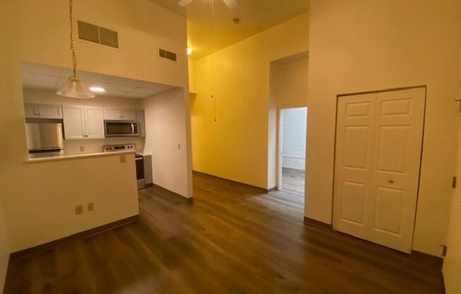 1 bed, 1 bath, 650 sqft, $1,050