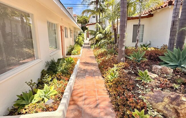 7529 Herschel Ave