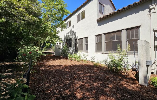 Charming 4-Bedroom Single Family Home in Palo Alto