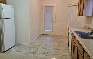 3 beds, 2 baths, $1,425