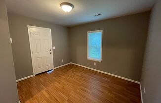 2 beds, 1 bath, $975