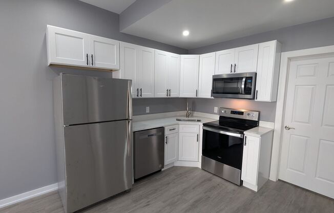 2 beds, 1 bath, 700 sqft, $1,495, Unit 101