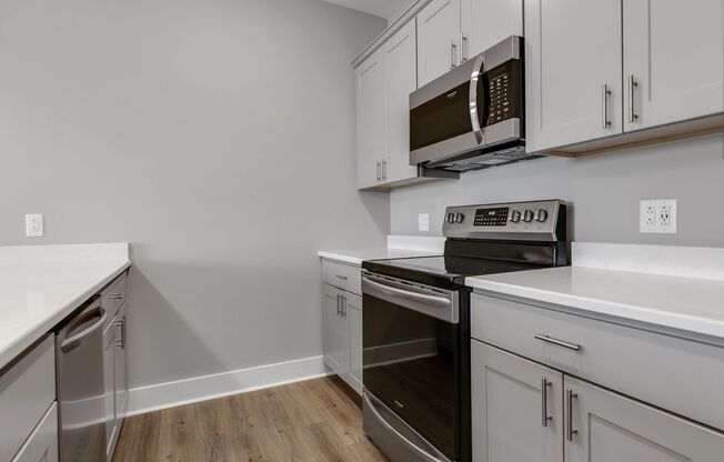 1 bed, 1 bath, 827 sqft, $1,650, Unit 306