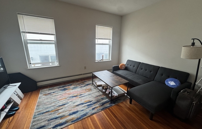 5 PETERS ST