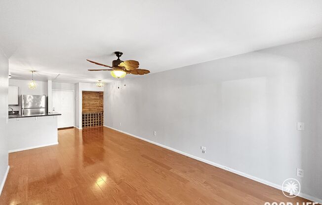 Beautiful 1BD/1BA W/ Reserved Parking and Community Pool in Mission Valley!