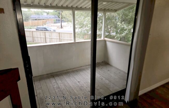 Large 1 bed with washer and dryer hookup
