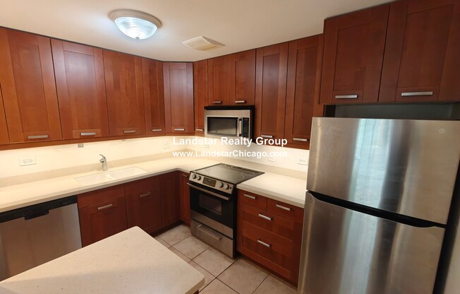 1326 CHICAGO AVE