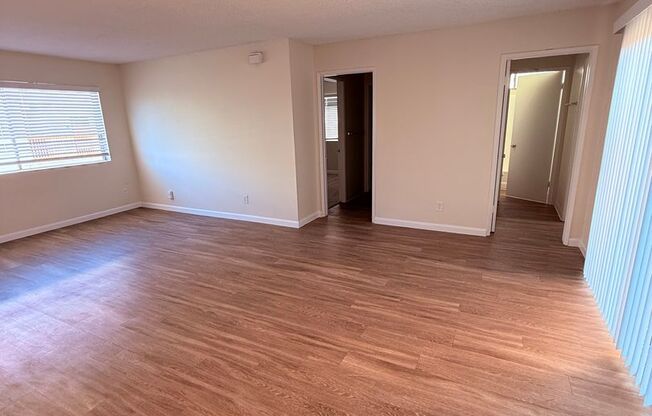 2 beds, 2 baths, $2,750, Unit 11