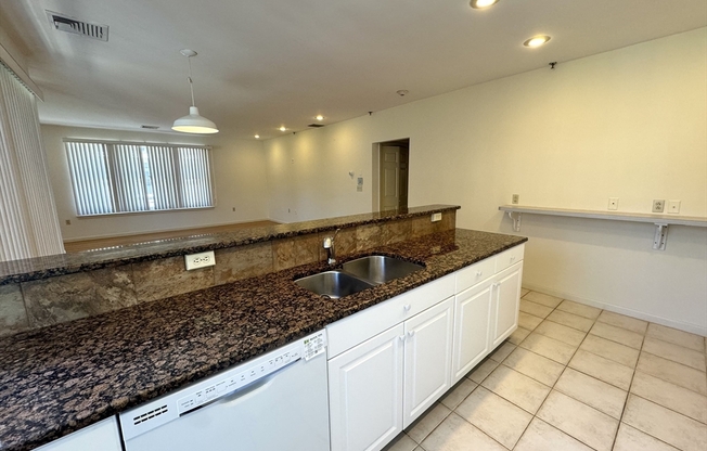 2 beds, 2 baths, 1,300 sqft, $3,200, Unit 1