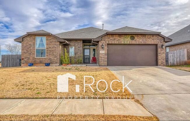 3 Bedroom Home in North Norman with New Carpet