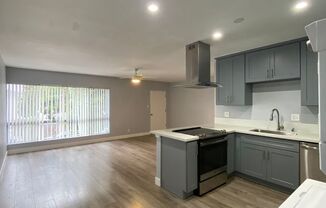 2 beds, 1 bath, 743 sqft, $2,365, Unit 04