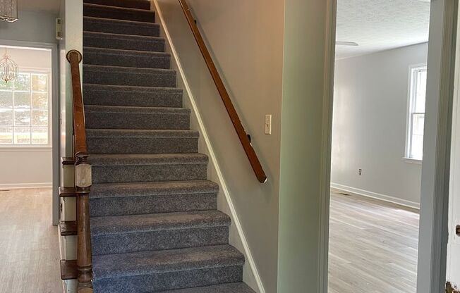 3 BR 2 1/2 Bath home located off Mitchell Bridge Road in West Wood Hills!