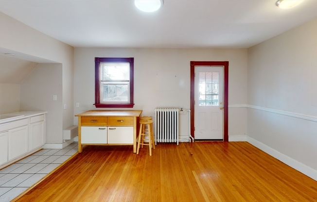 35 HEWINS ST
