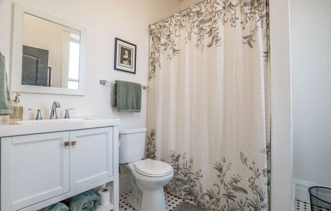 STUNNING Benton Park Townhome