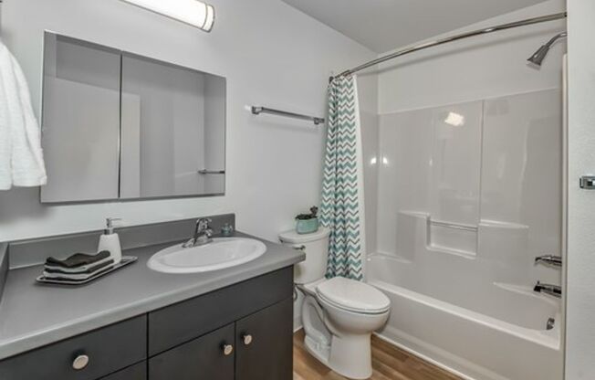 2 beds, 1 bath, 692 sqft, $1,550, Unit 3E