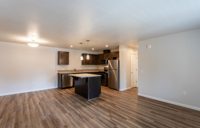 2 beds, 2 baths, 1,009 sqft, $1,950, Unit A-204