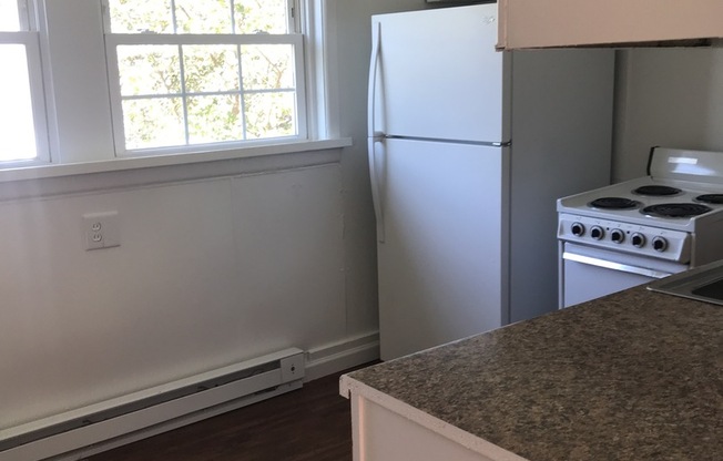 Available Now! Efficiency/Studio-York City