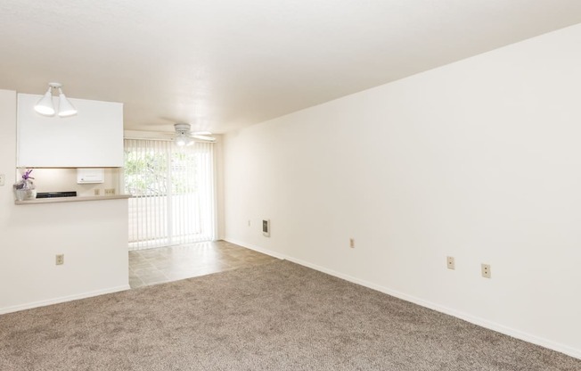 Elmonica Court vacant 2x1 dining room and sliding glass door, Beaverton, OR , 97006