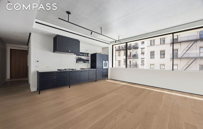 455 W 19 ST