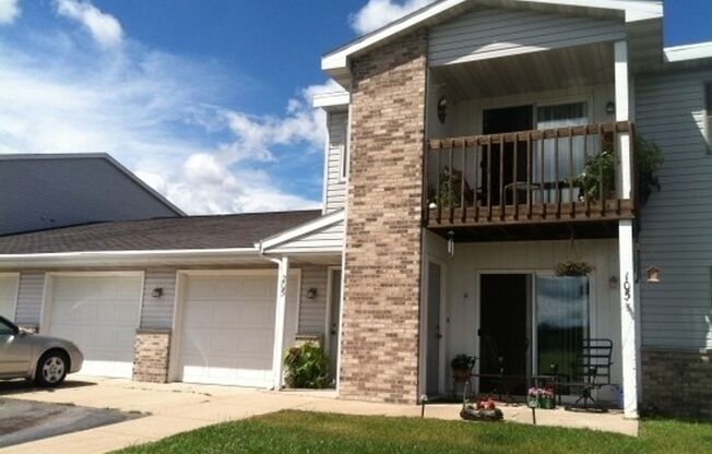 2 beds, 1 bath, $1,050