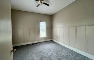 1 bed, 1 bath, $450, Unit 4