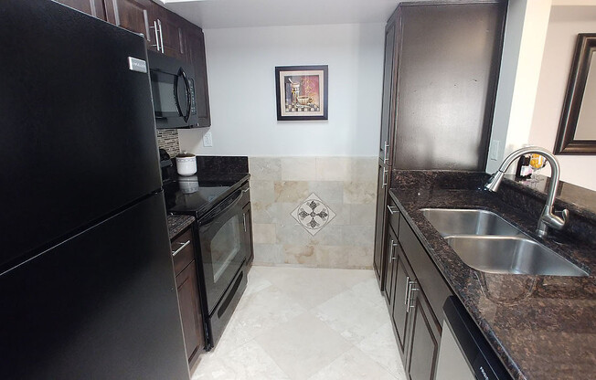2 beds, 2 baths, 950 sqft, $2,950, Unit 206